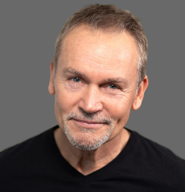 کرت مک کینی Kurt McKinney