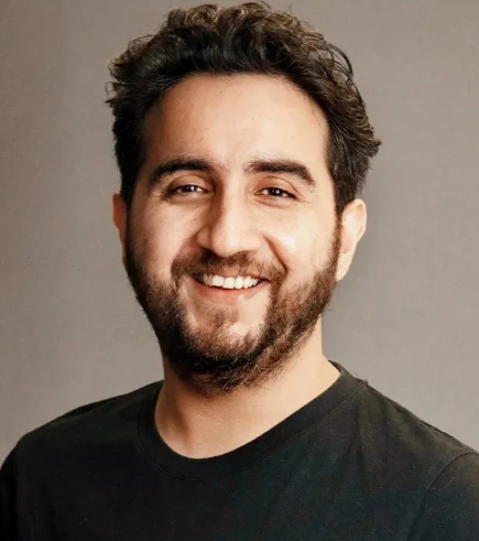 شیو راویل  Shiv Rawail