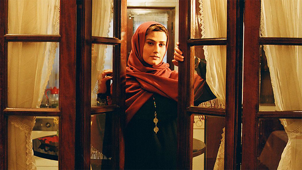 تارا و تب توت‌فرنگی