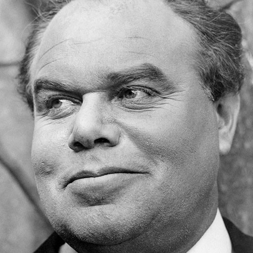 Peter Bull