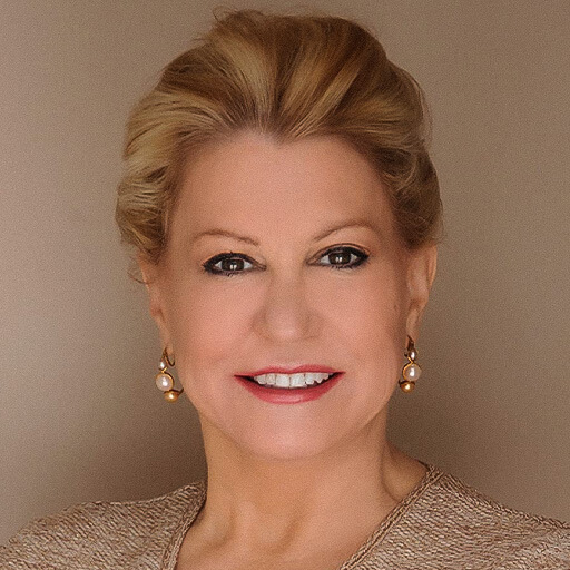 Lois Lee