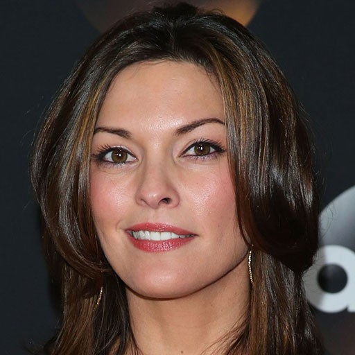 Alana De La Garza