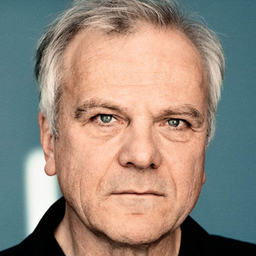 Bernhard Schütz