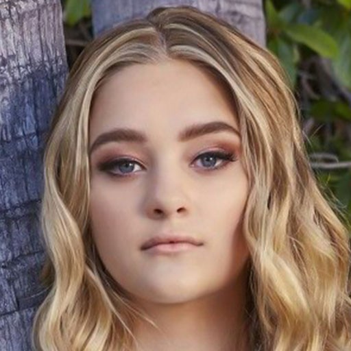 Lizzy Greene