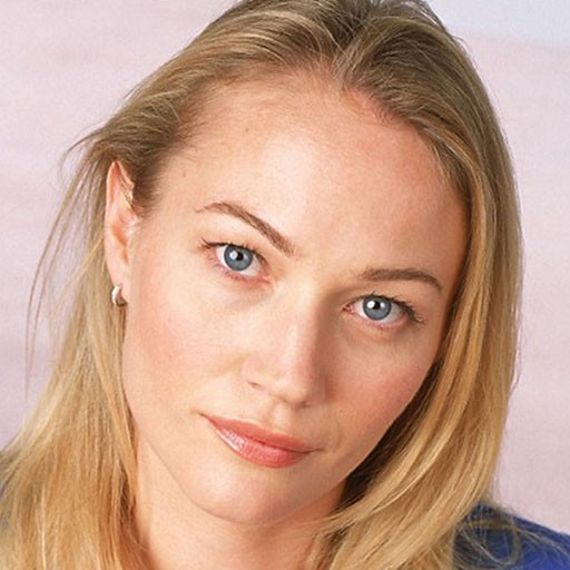 Sarah Wynter