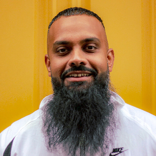 Guz Khan