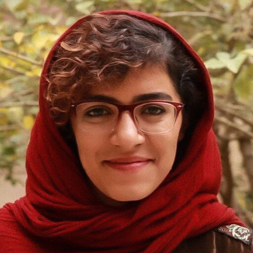 زهره علی اکبری