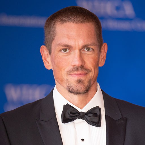 Steve Howey