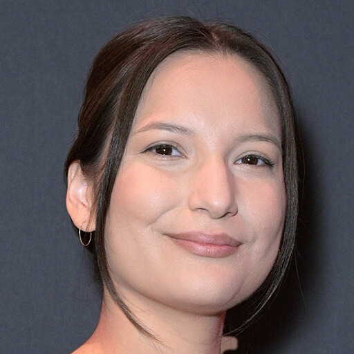 Darla Contois