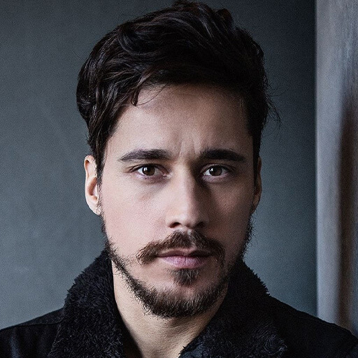 Peter Gadiot