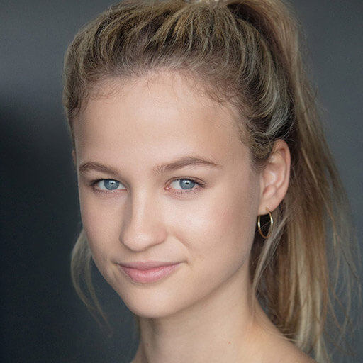 Issy Knopfler