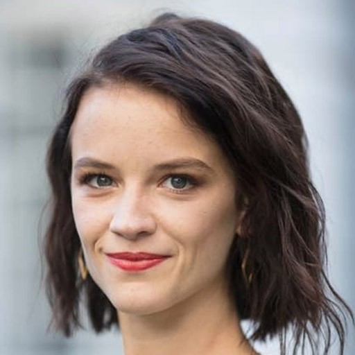 Lynn Van Royen
