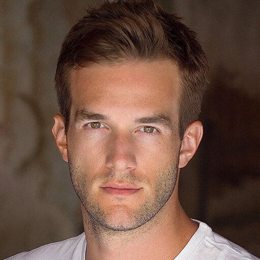 Andy Favreau