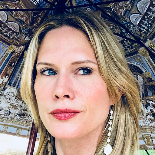 Stephanie March