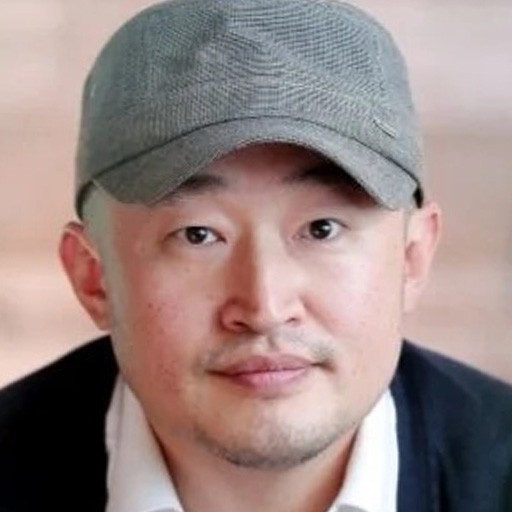 Khan Lee