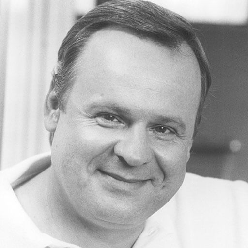George Dzundza