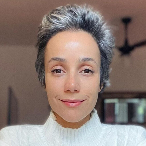 Karla Tenório