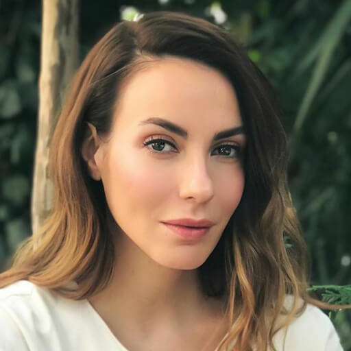 Zeynep Koltuk