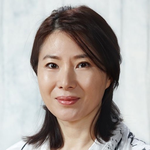 Hwang Young Hee