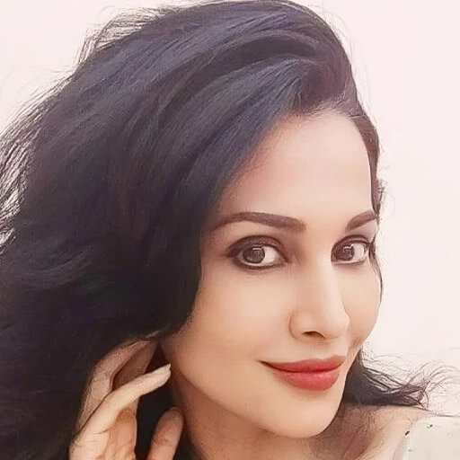 Flora Saini