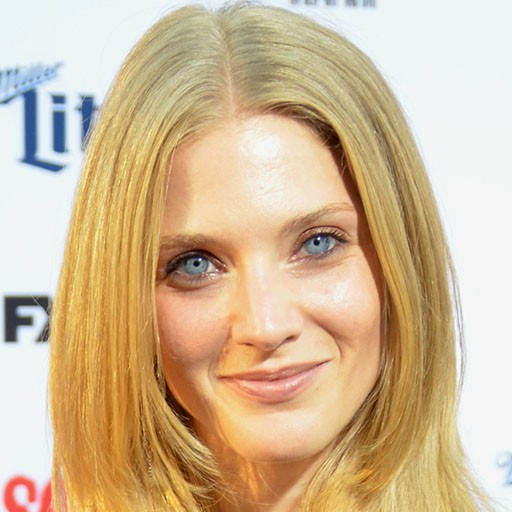 Winter Ave Zoli