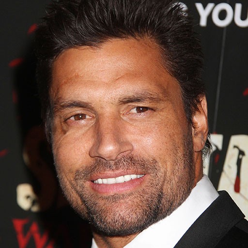Manu Bennett