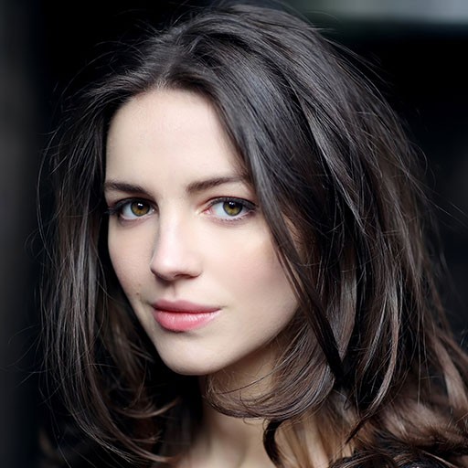 Ella Hunt