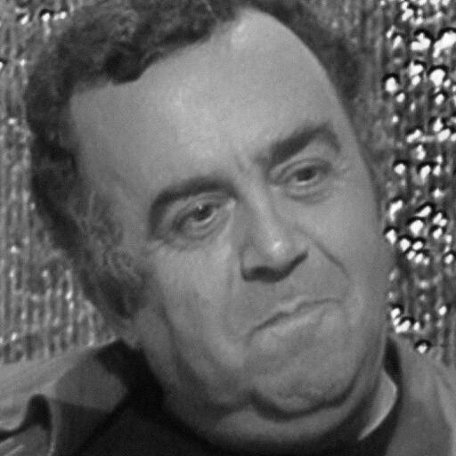 Carlos César
