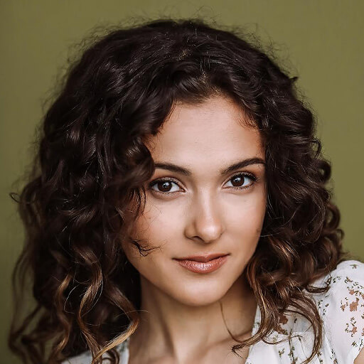 Yasmin MacKay