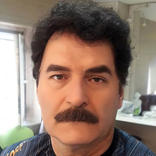 فرهاد شریفی