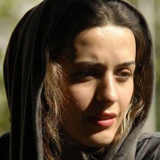 نوشین حسین خانی