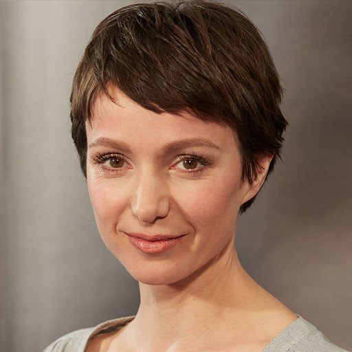Julia Koschitz