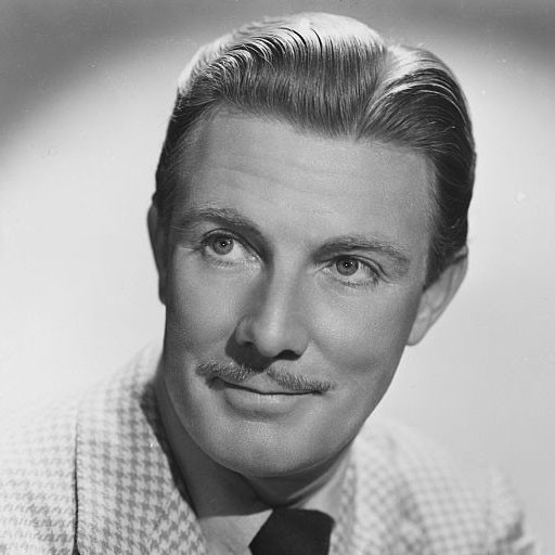 Tom Helmore