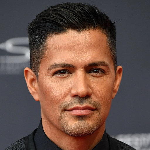 Jay Hernandez