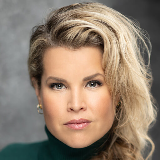  Lindsay Gibson
