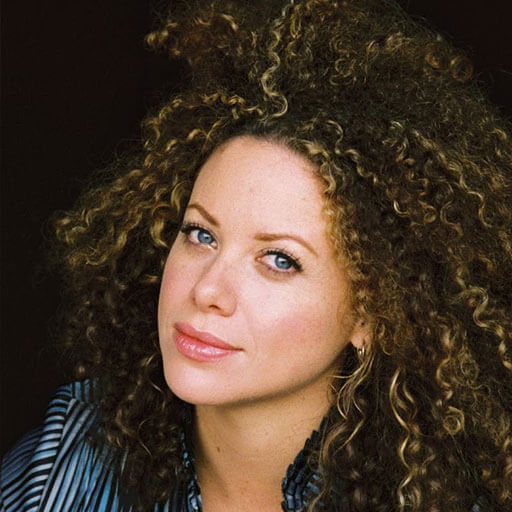 Roberta Valderrama
