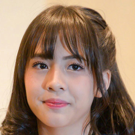 Adhisty Zara