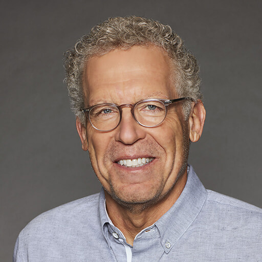 Carlton Cuse