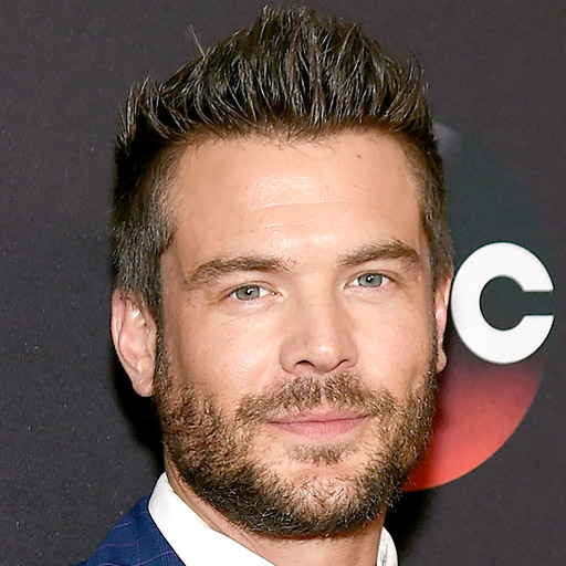 Charlie Weber