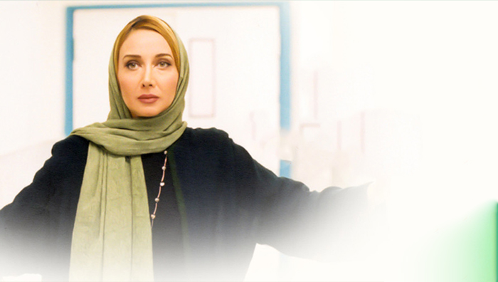 تارا و تب توت فرنگی