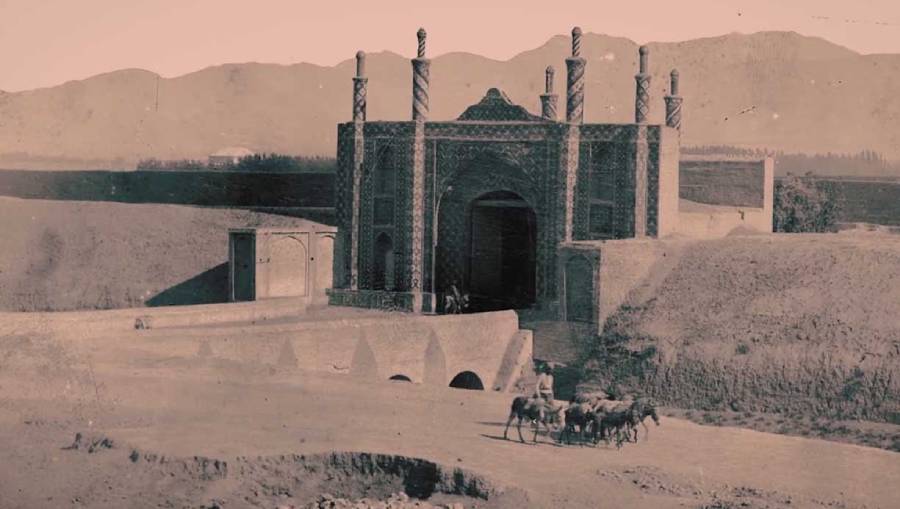 تنها مدرس