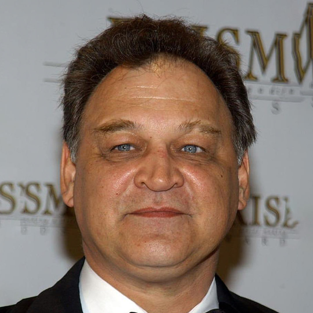 اد اوروس