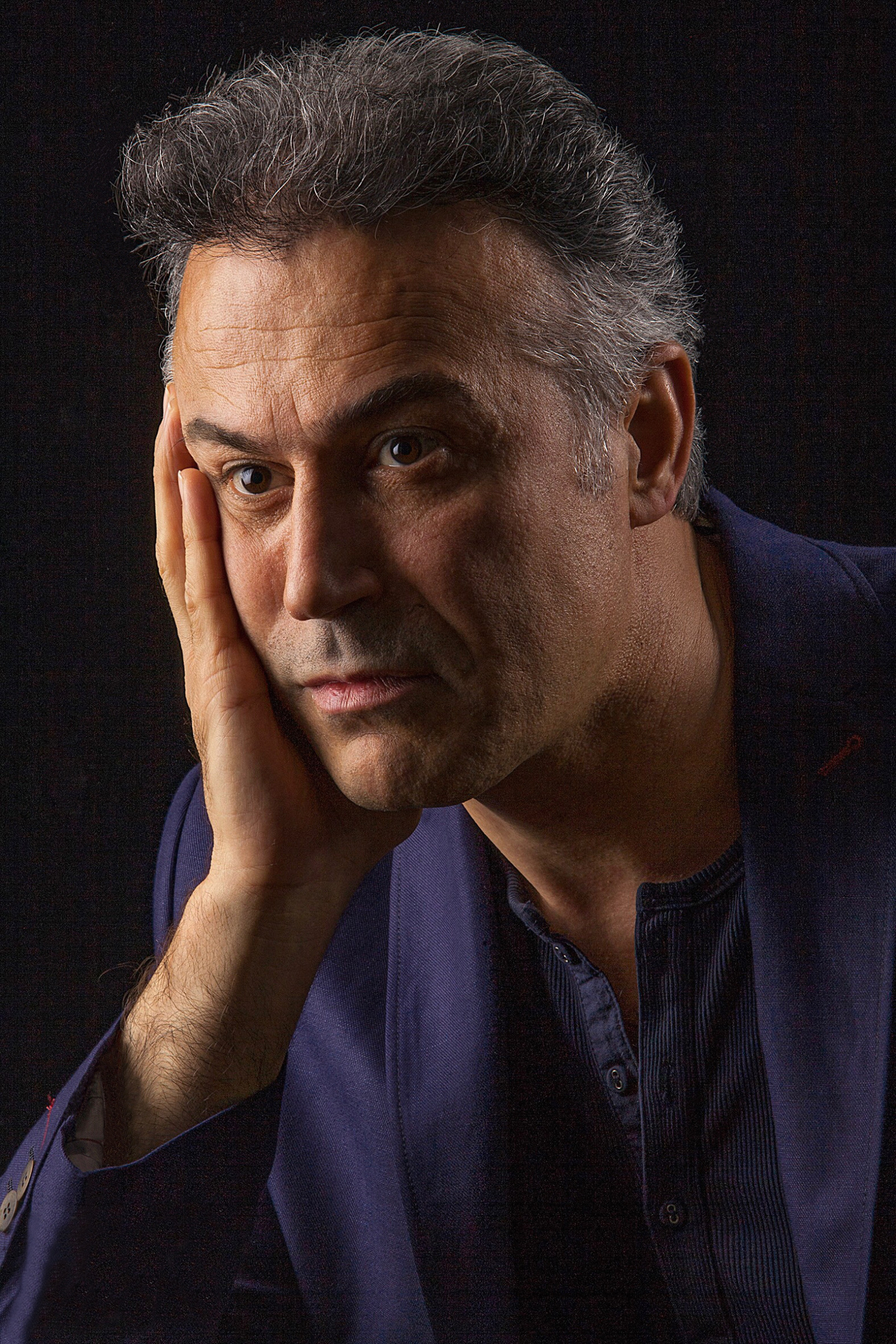دانیال حکیمی