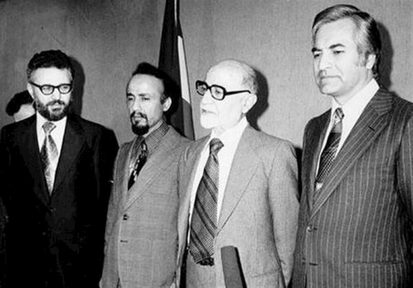 شناسه، قسمت1 ( جمهوری اسلامی آری یا نه ؟)