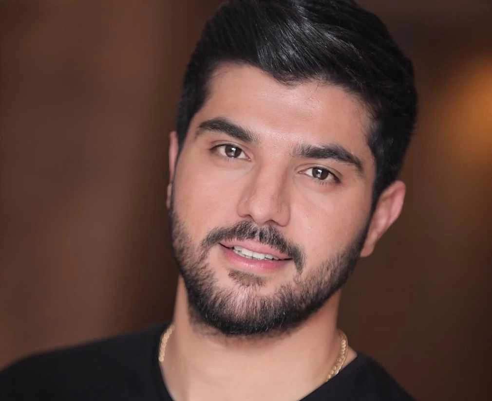 سینا مهراد
