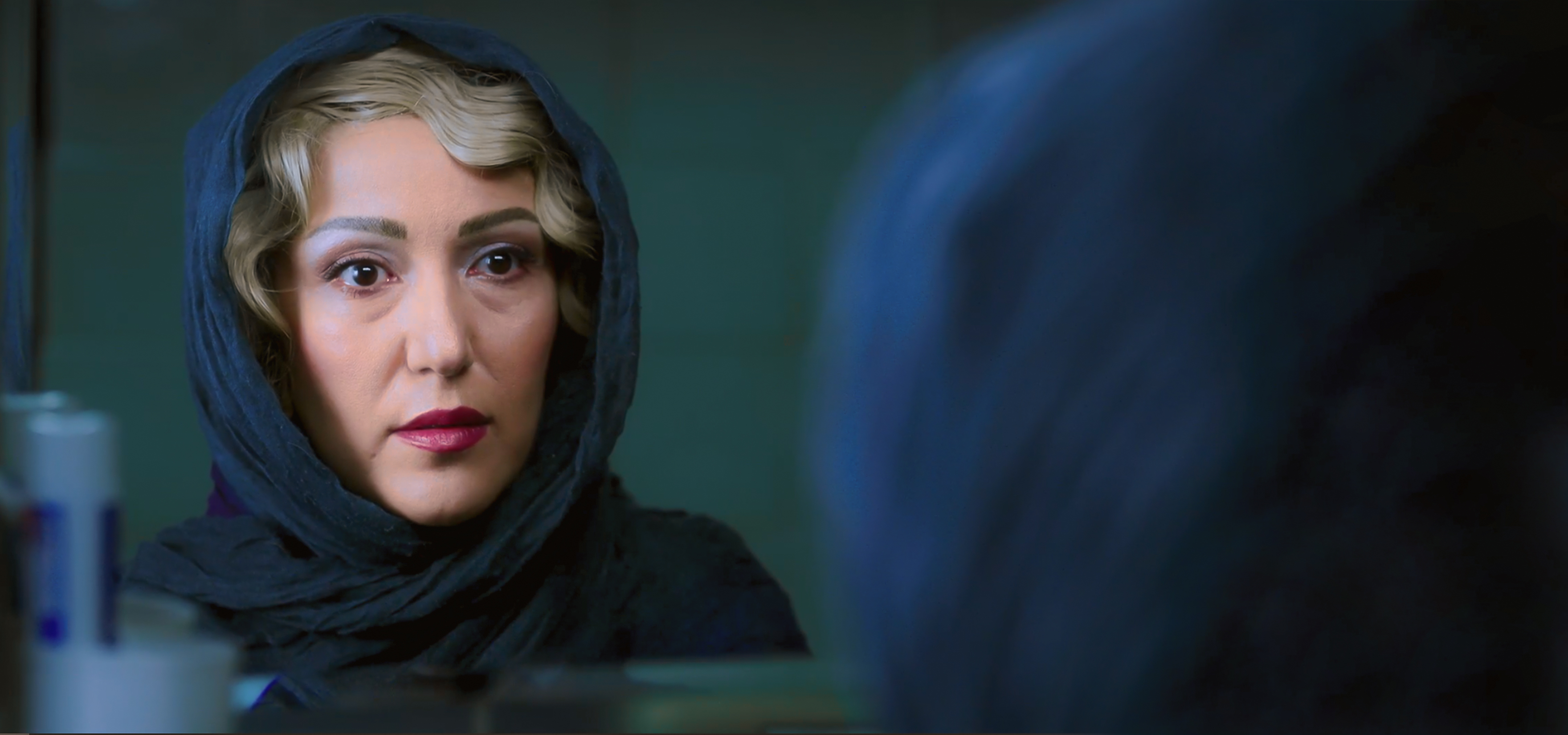 بیگانه