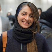 نیلوفر خوش‌خلق
